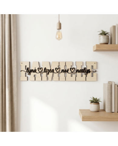 Mot Famille personnalisé en bois – Décoration murale unique avec prénoms